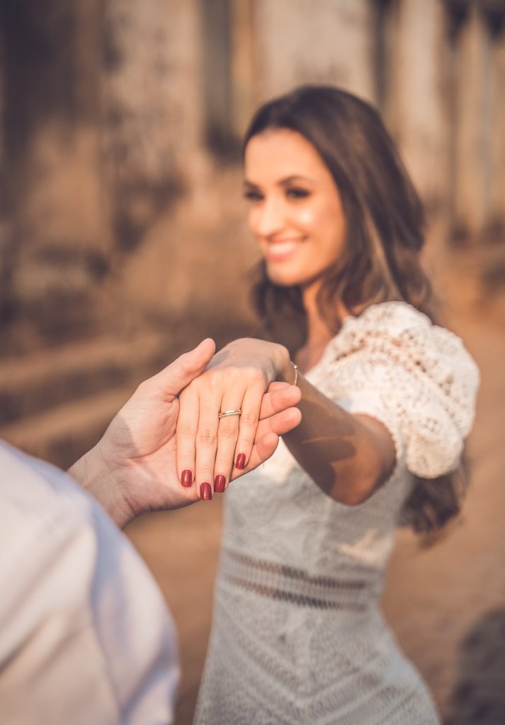 該在哪裡購買求婚鑽戒和結婚對戒?
