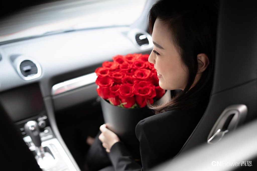 在自家或是車子裡，較容易隱藏求婚花束
