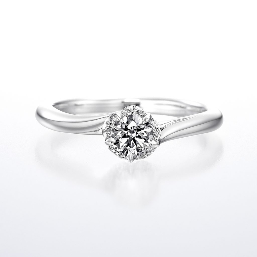 五爪鑲求婚鑽石戒指：Bloomin'