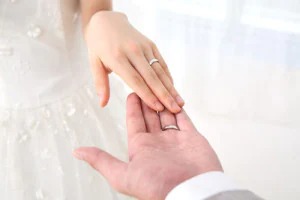 何時開始佩戴對戒?
