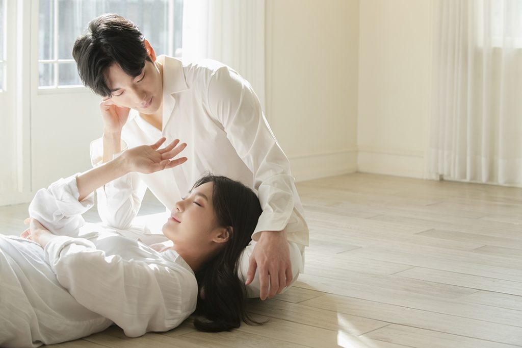 不好意思直率表達的人可以選擇較為含蓄的求婚台詞。