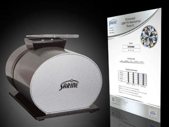 GIA鑽石等級全攻略:Sarine Light會利用AI人工智慧搭配鑽石火光分析儀,精密測量與評鑑鑽石光芒。