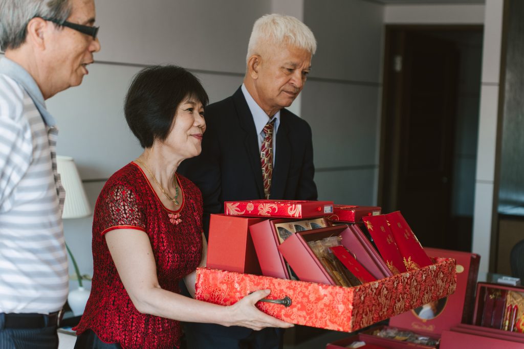 簡單訂婚儀式流程:7.回聘
