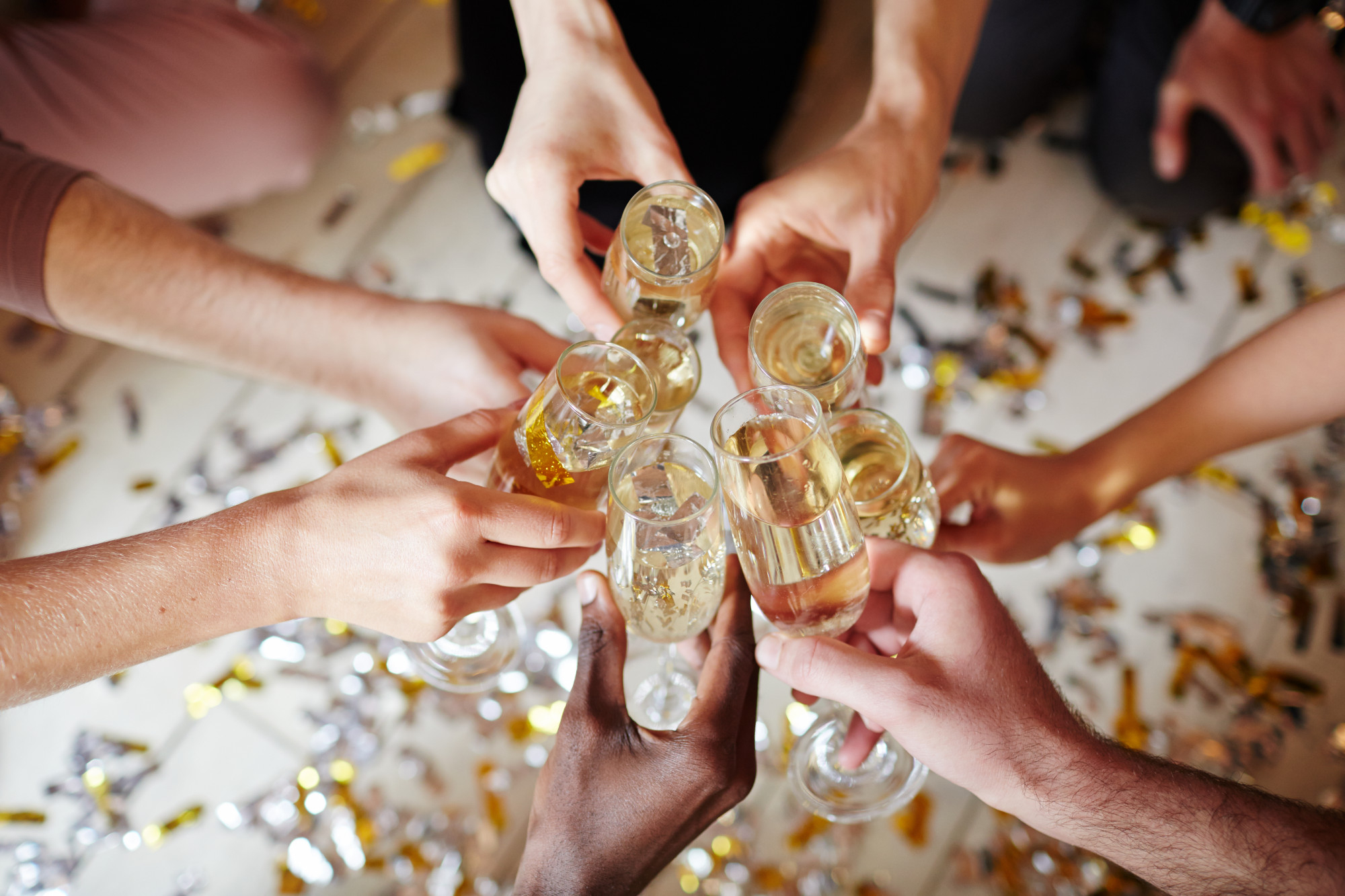 登記結婚當天怎麼過7:與親友共同慶祝